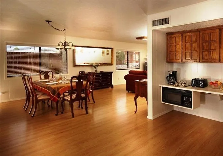 Desert Rose Bed And Breakfast-1