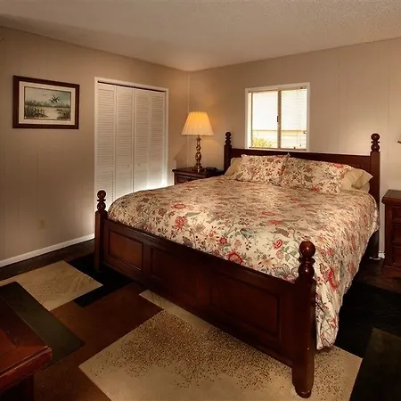 Desert Rose Bed And Breakfast-3