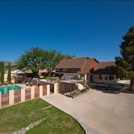 Desert Rose Bed And Breakfast-2